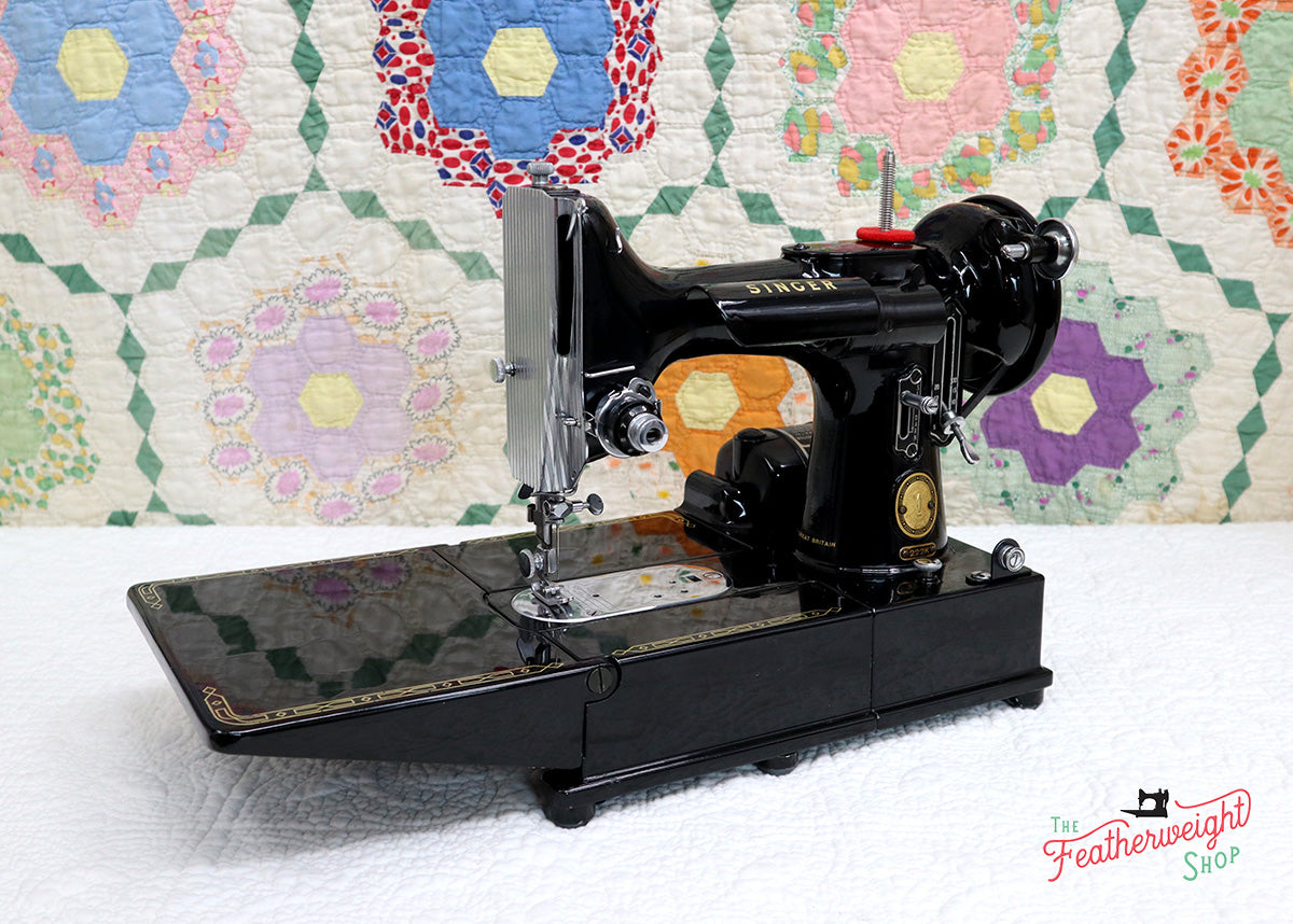 Singer Featherweight 222K Sewing Machine EK6362**