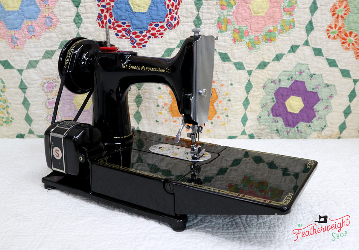 Singer Featherweight 222K Sewing Machine EK6362**