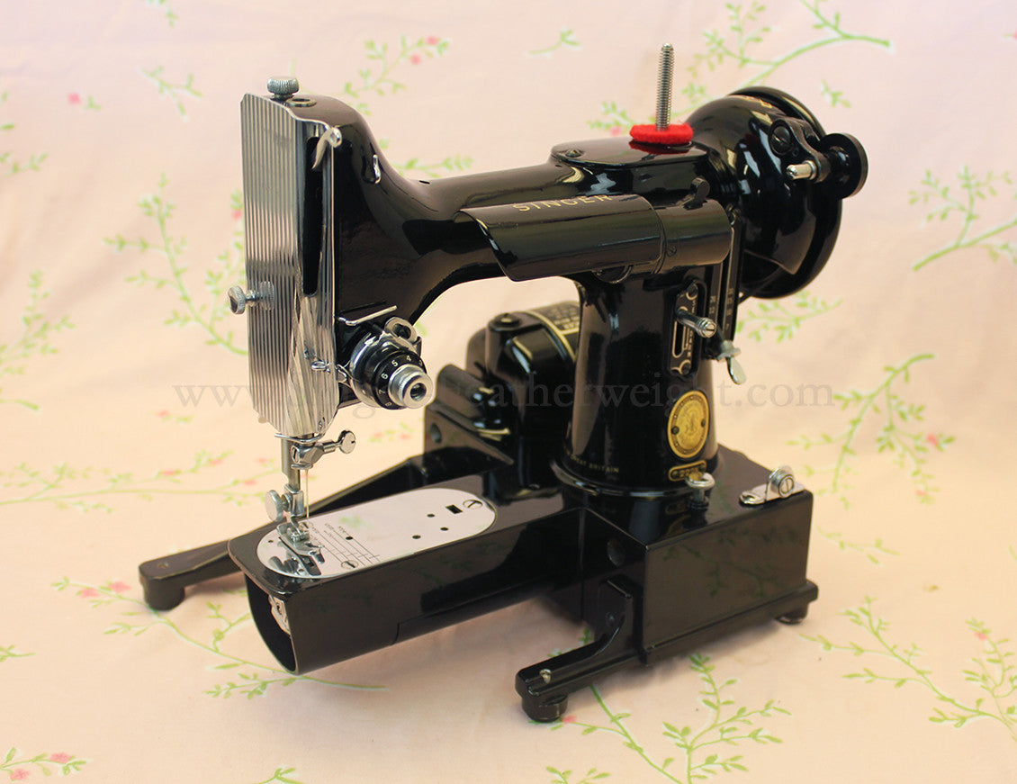 Singer Featherweight 222K Sewing Machine EP542***