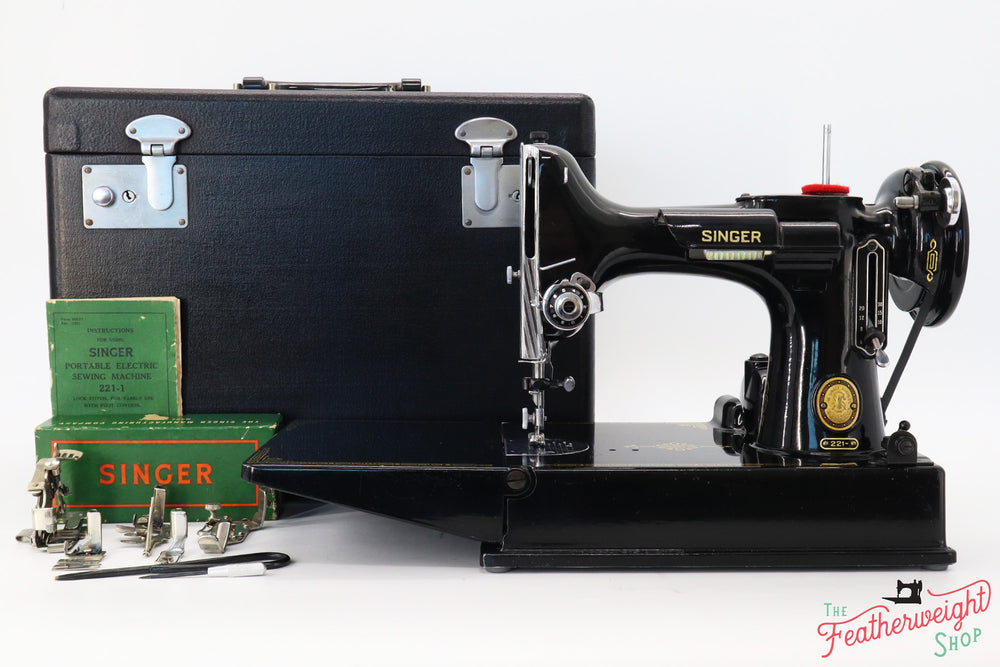 Singer Featherweight 221 Sewing Machine, AL432*** – The Singer ...