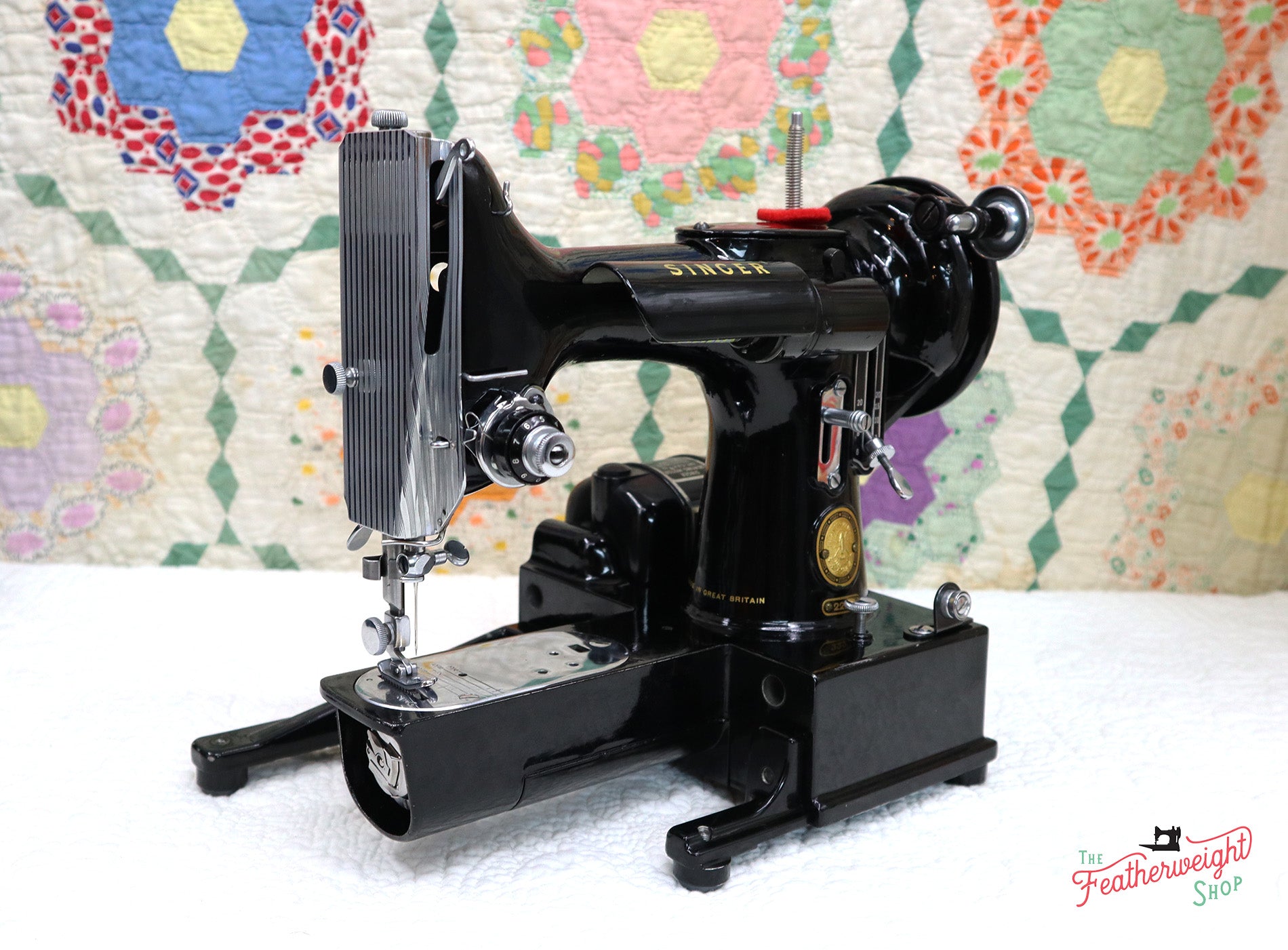 Singer Featherweight 222K Sewing Machine EJ622***