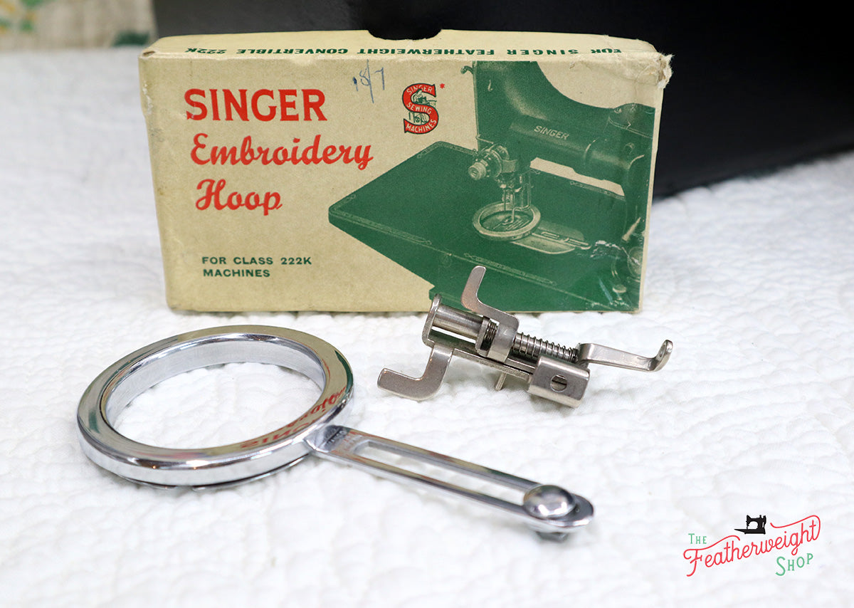 Singer Featherweight 222K Sewing Machine EN136***