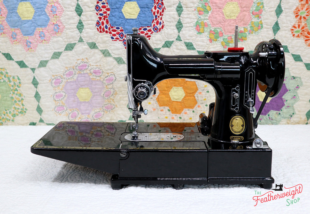 Singer Featherweight 222K Sewing Machine EN136***