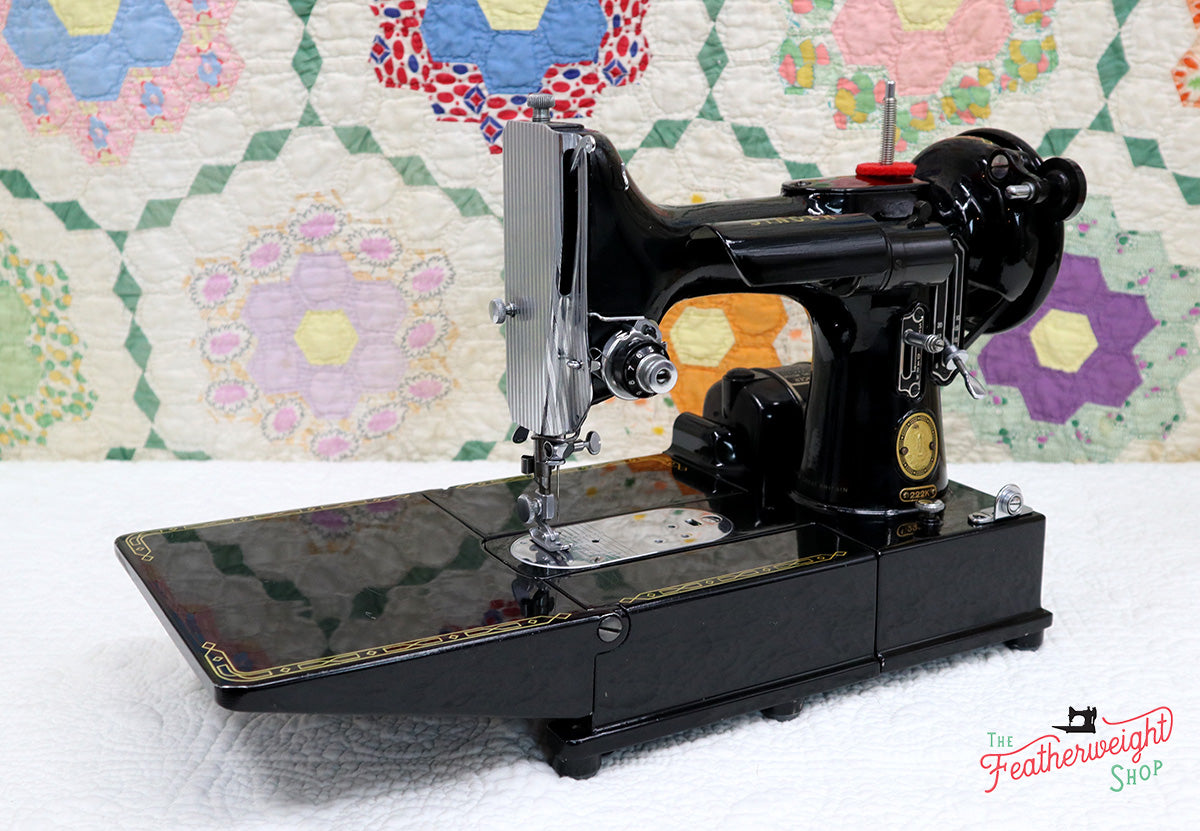 Singer Featherweight 222K Sewing Machine EN136***