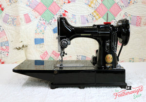 Singer Featherweight 222K Sewing Machine, RED "S" EP758***