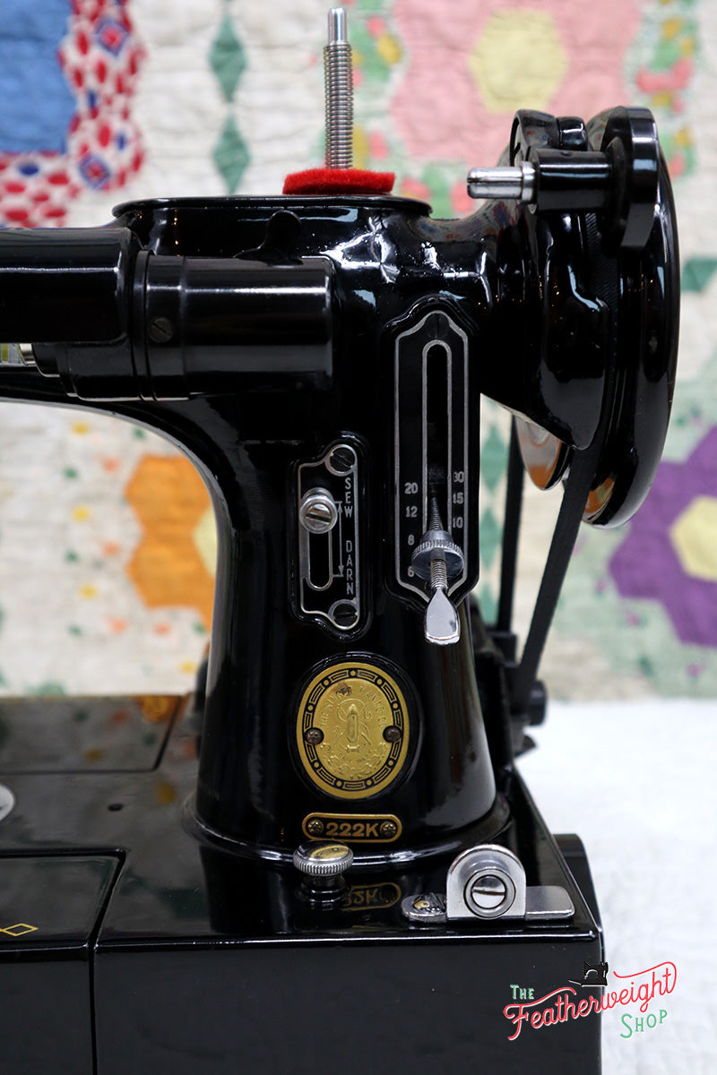 Singer Featherweight 222K Sewing Machine EN136***