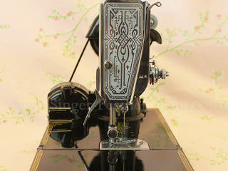 Load image into Gallery viewer, Singer Featherweight 221 Sewing machine, 1933 AD546***