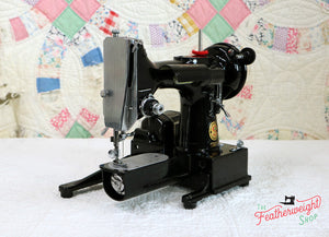 Singer Featherweight 222K Sewing Machine, RED "S" EP758***