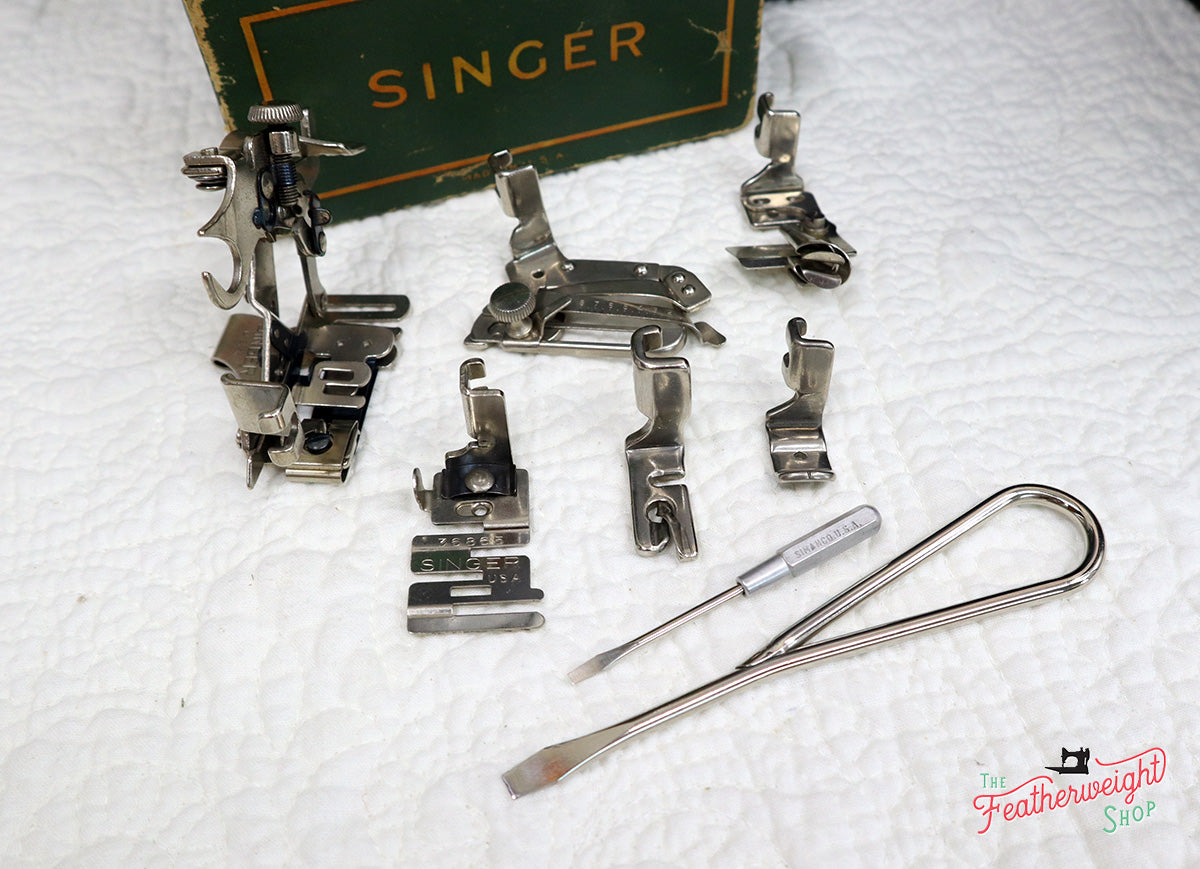 Singer Featherweight 221 Sewing Machine, AE789***