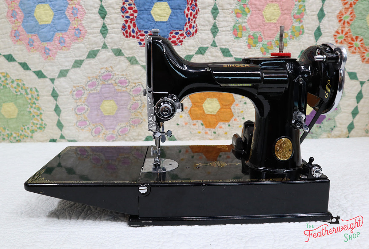 Singer Featherweight 221 Sewing Machine, AE789***