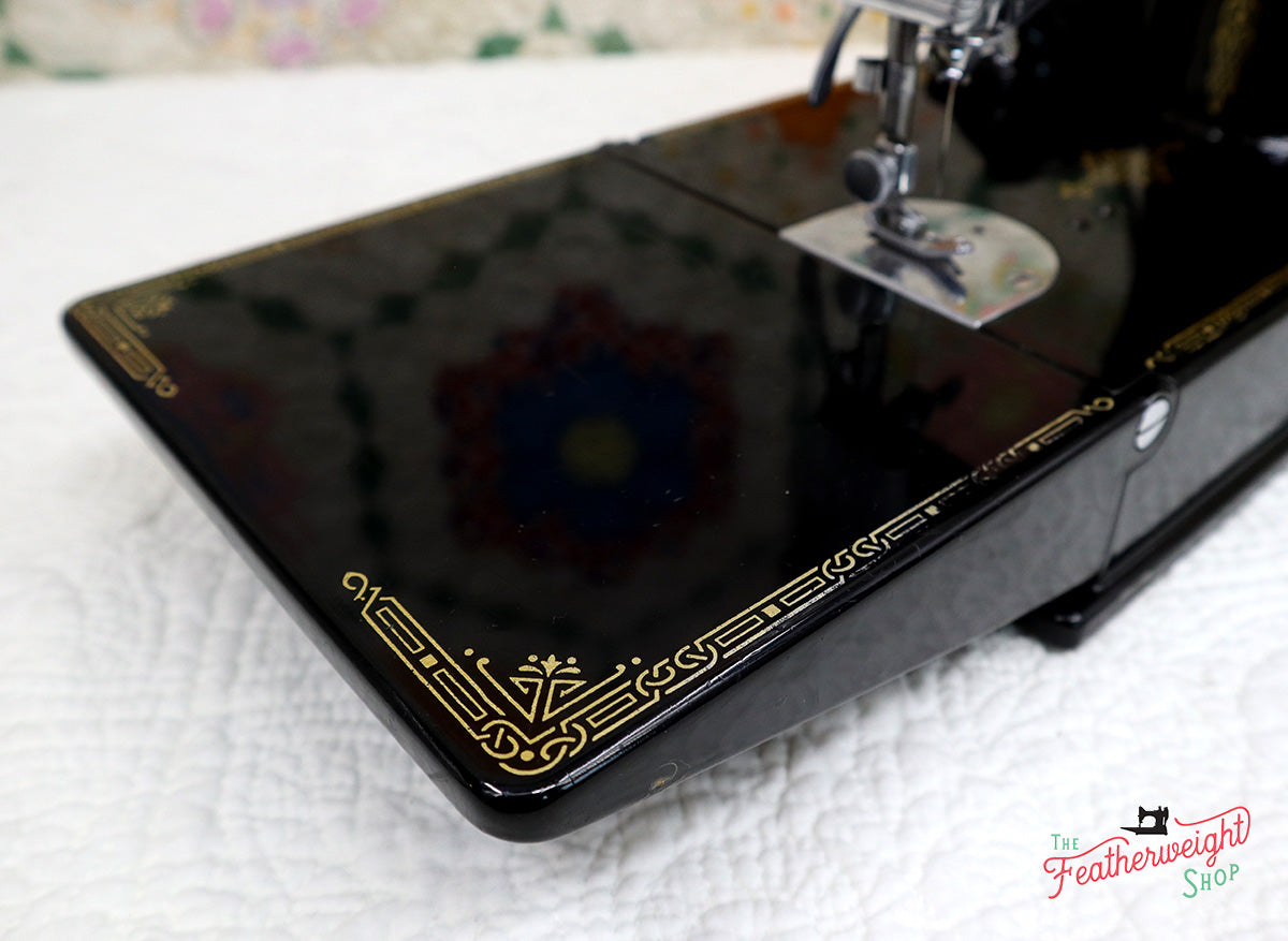 Singer Featherweight 221 Sewing Machine, AE789***