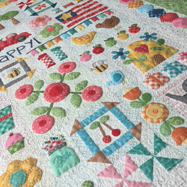 PATTERN BOOK, Bee Happy Quilt by Lori Holt