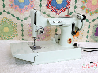 Load image into Gallery viewer, Singer Featherweight 221K Sewing Machine, WHITE EV942***