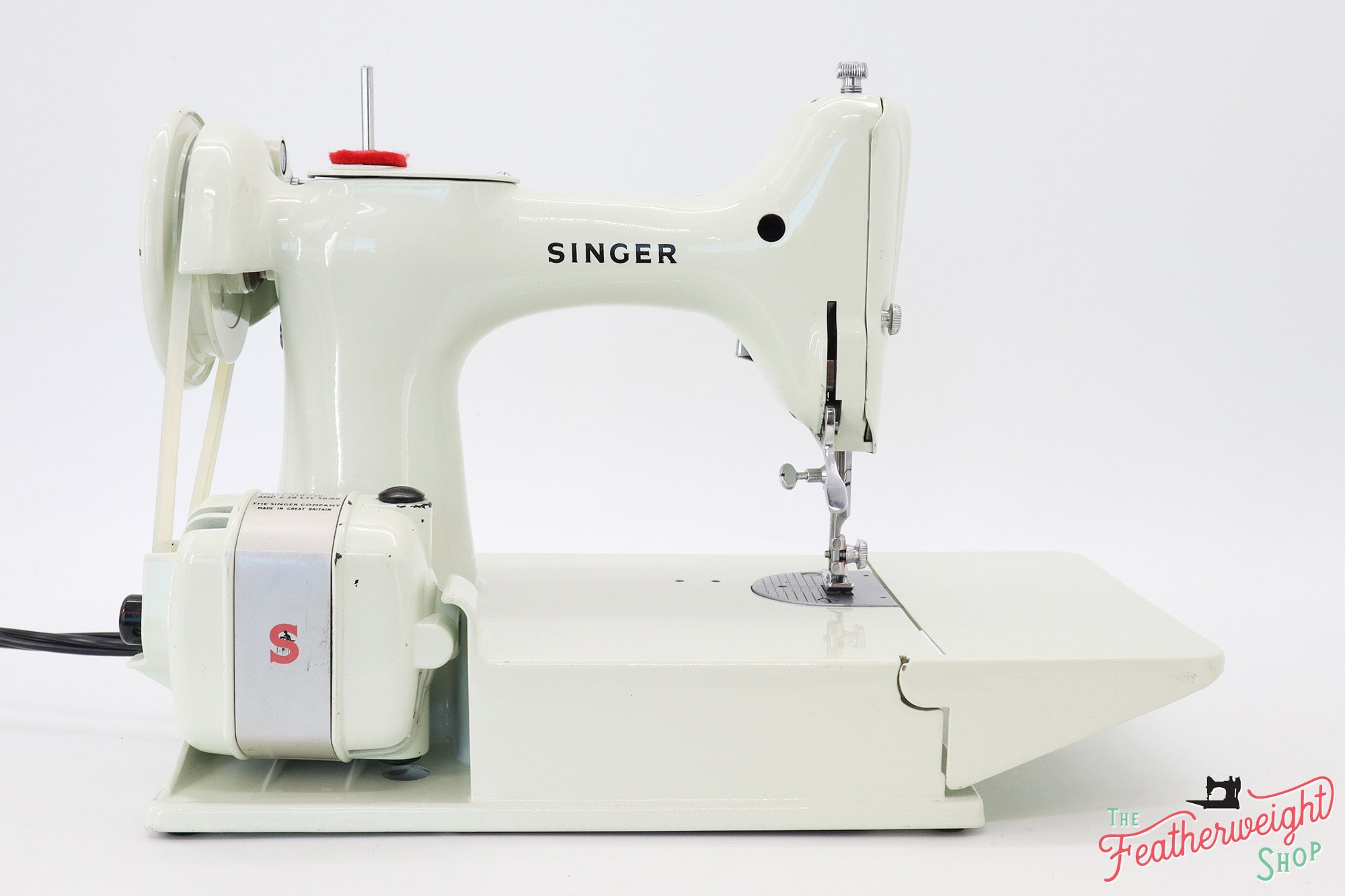 Singer Featherweight 221 Sewing Machine, WHITE FA227***