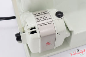 Singer Featherweight 221 Sewing Machine, WHITE FA227***