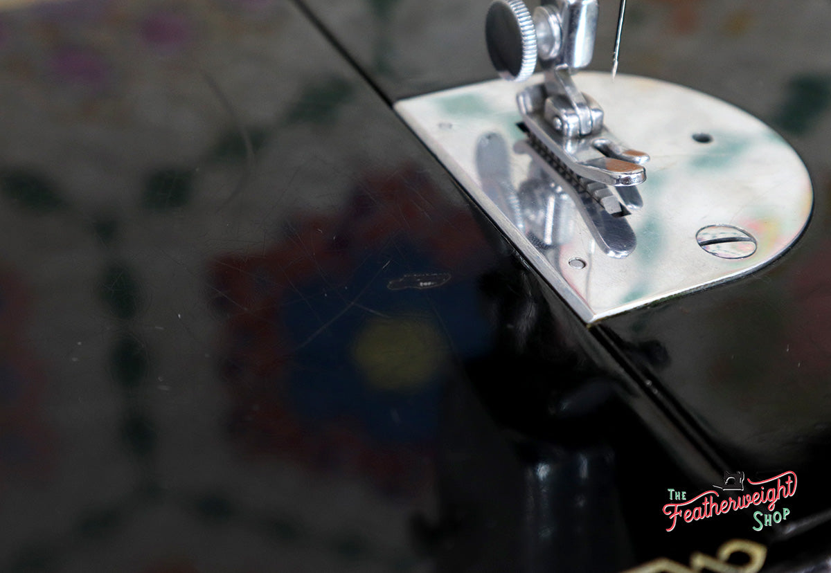 Singer Featherweight 221 Sewing Machine, AE789***