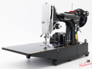 Load image into Gallery viewer, Singer Featherweight 222K Sewing Machine EJ917***