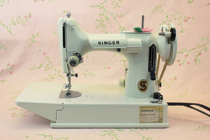 Singer Featherweight 221 Sewing Machine, WHITE FA128***