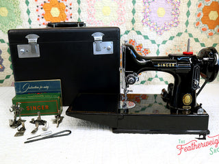 Load image into Gallery viewer, Singer Featherweight 221 Sewing Machine, AM372***