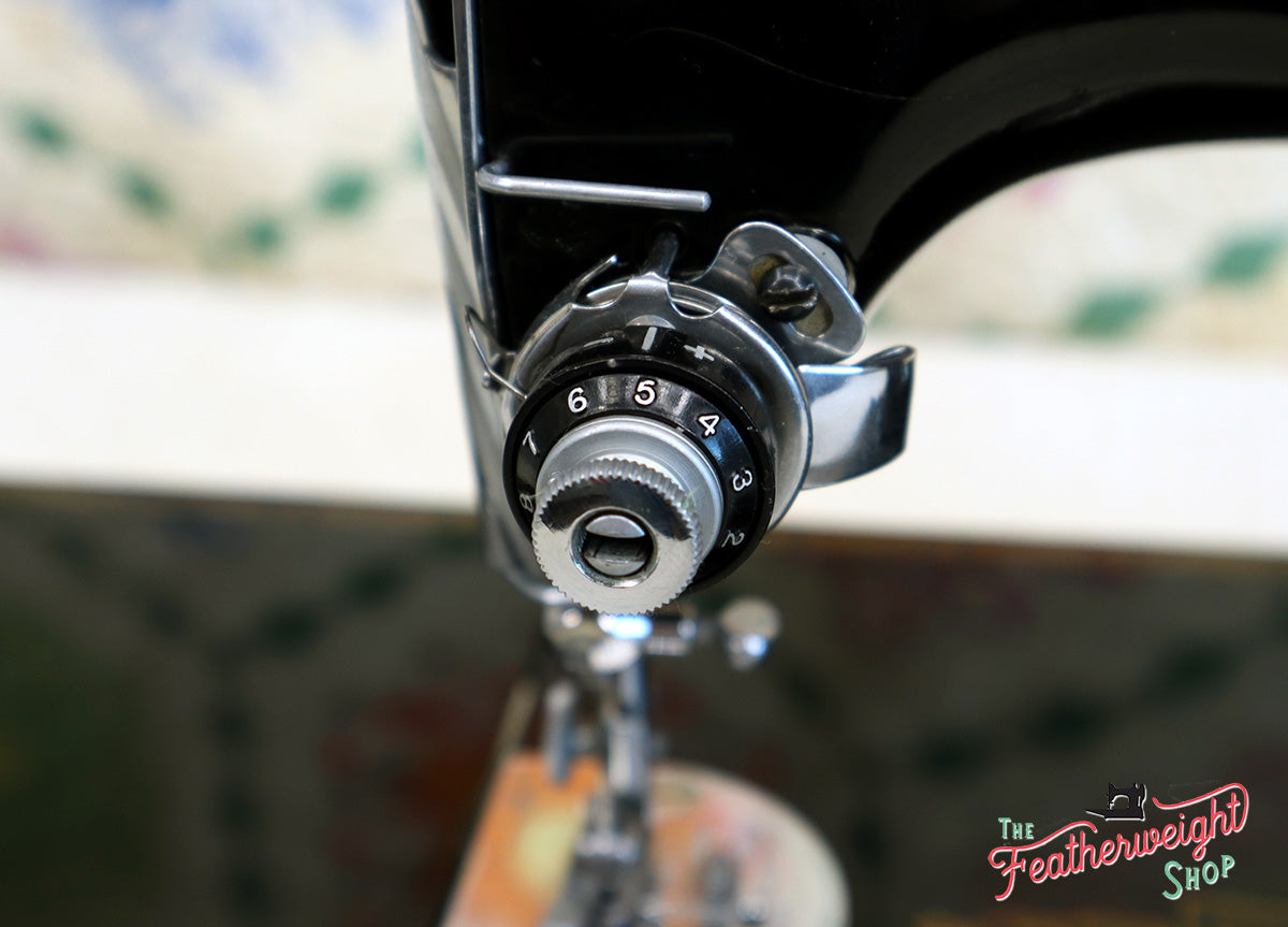 Singer Featherweight 221 Sewing Machine, AM372***