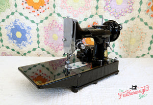 Singer Featherweight 222K Sewing Machine EK62883*
