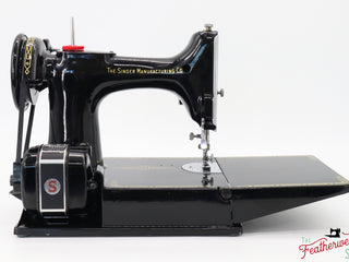 Load image into Gallery viewer, Singer Featherweight 221K Sewing Machine, RED &quot;S&quot; - ES649***