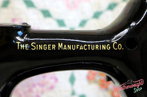 Singer Featherweight 222K Sewing Machine EK62883*