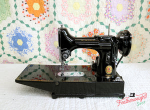 Singer Featherweight 222K Sewing Machine, RED "S" ER022***