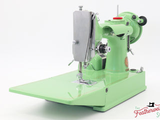 Load image into Gallery viewer, Singer Featherweight 221K, Red &#39;S&#39;, ES6522** - Fully Restored in Art Deco Green