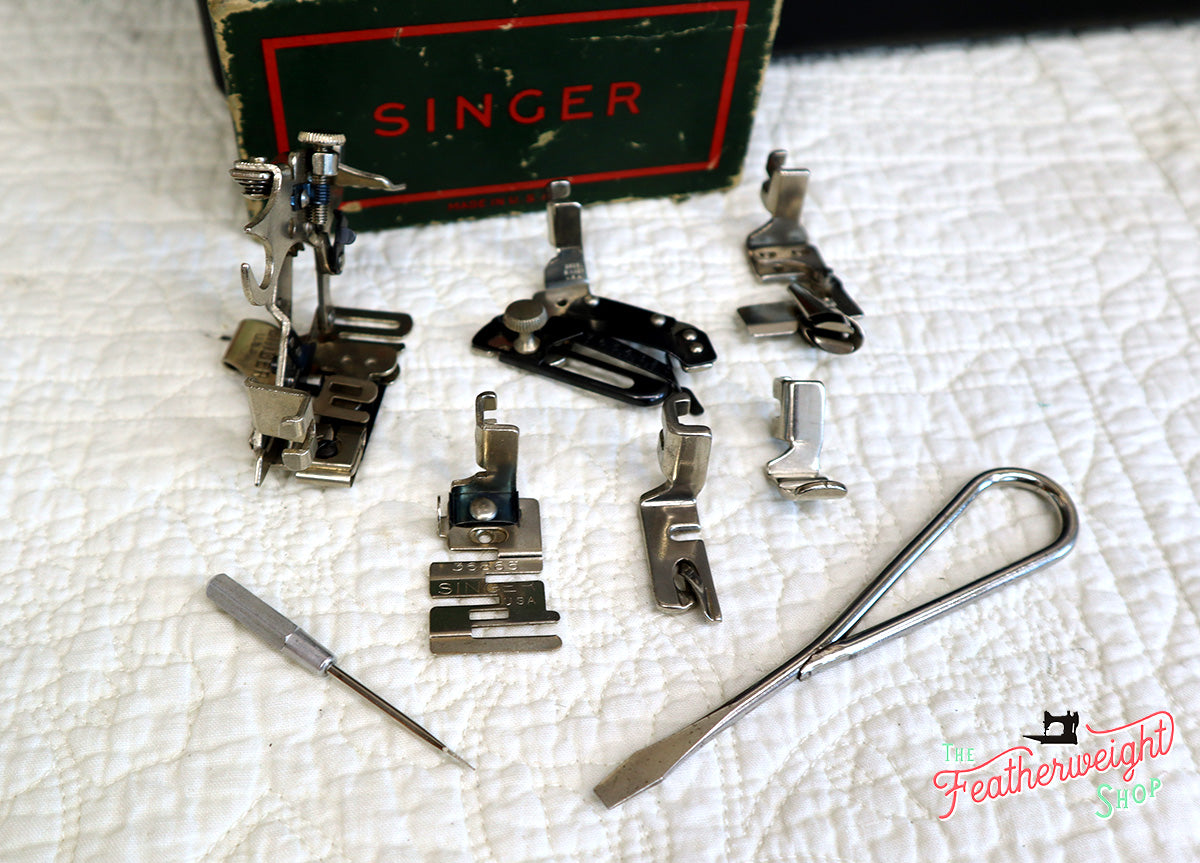 Singer Featherweight 221 Sewing Machine, AE991***