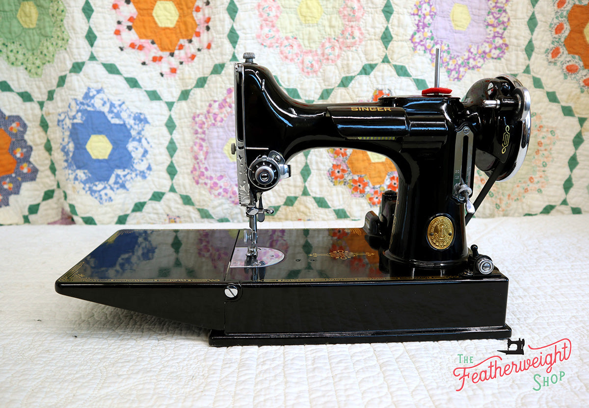 Singer Featherweight 221 Sewing Machine, AE991***