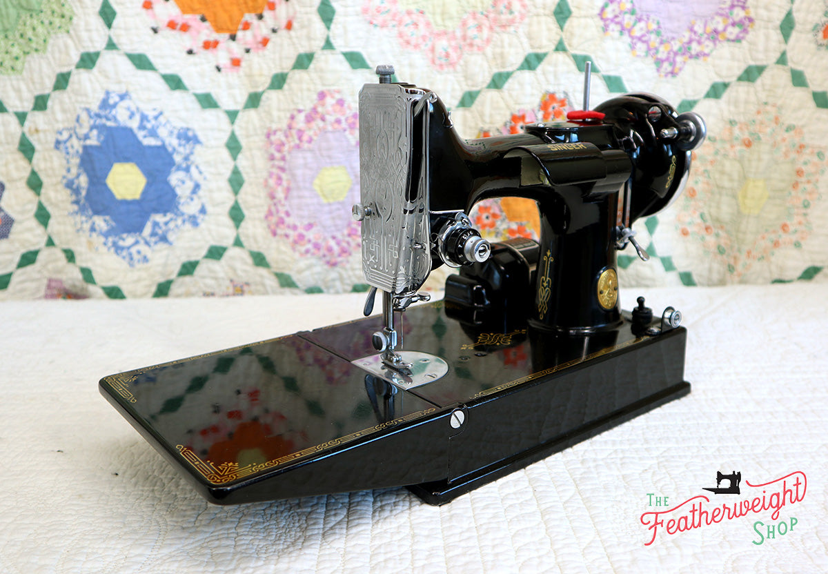 Singer Featherweight 221 Sewing Machine, AE991***