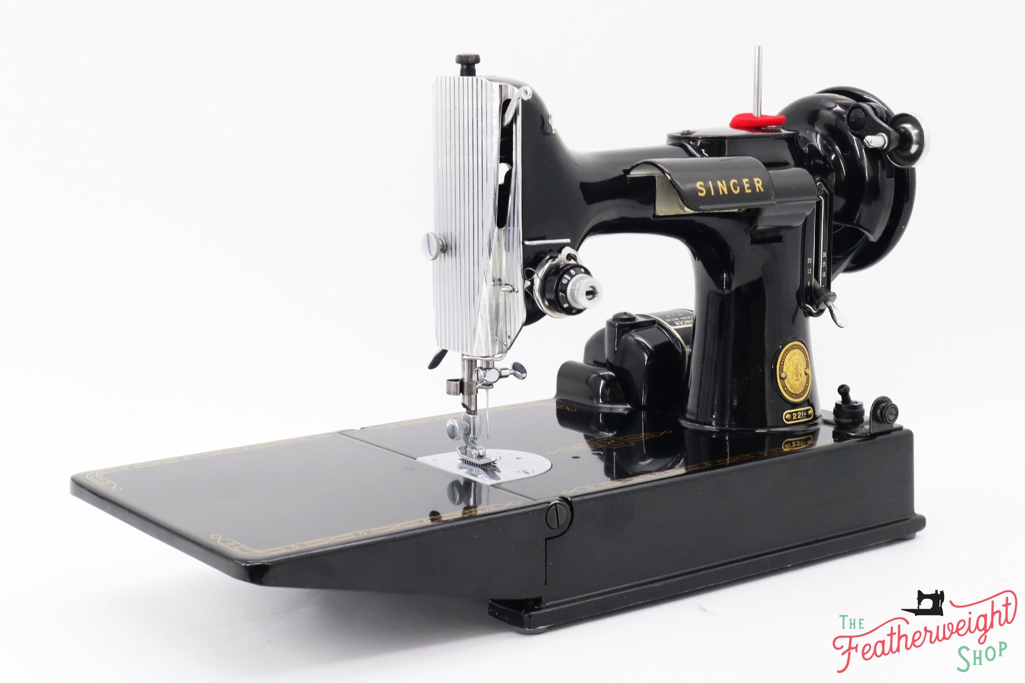 Singer Featherweight 221 Sewing Machine - AL708***