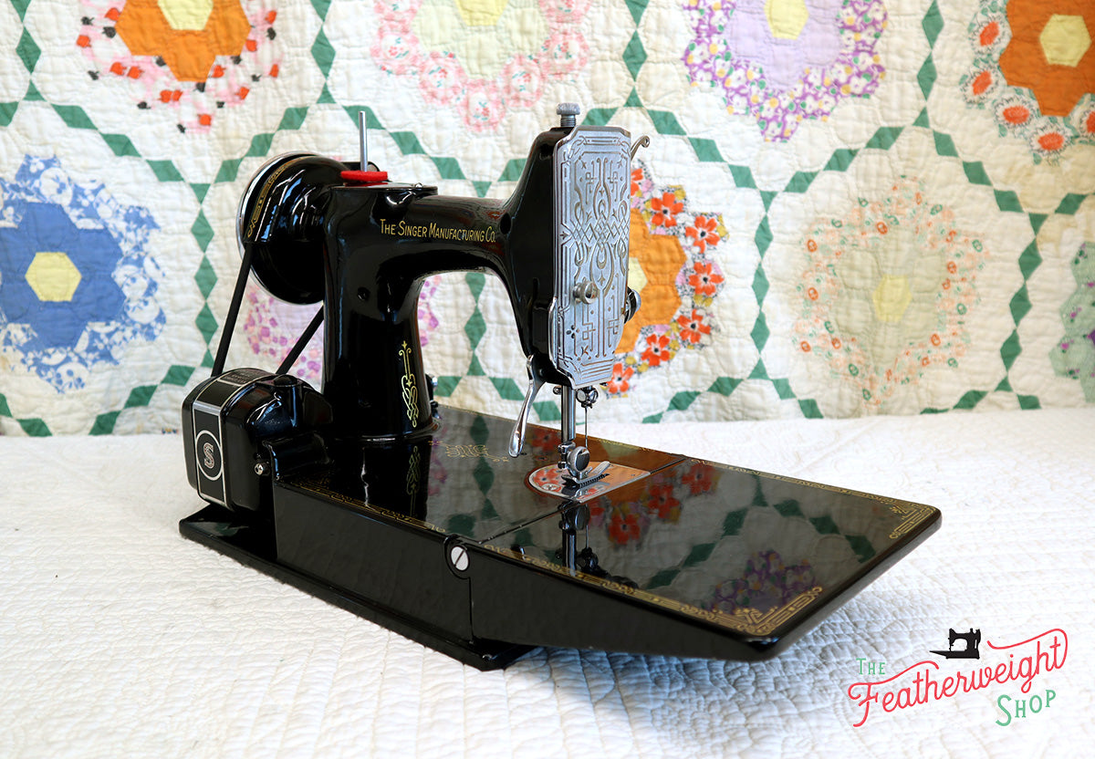 Singer Featherweight 221 Sewing Machine, AE991***