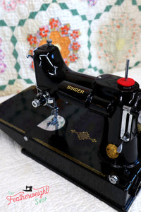 Singer Featherweight 221 Sewing Machine, AE991***