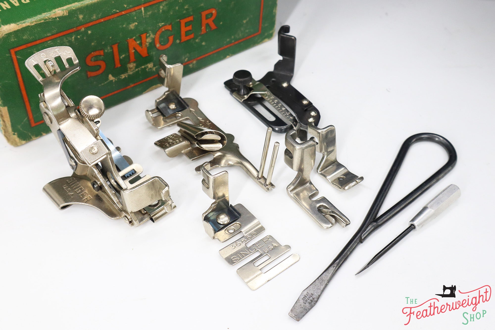 Singer Featherweight 221 Sewing Machine, Centennial: AK389***