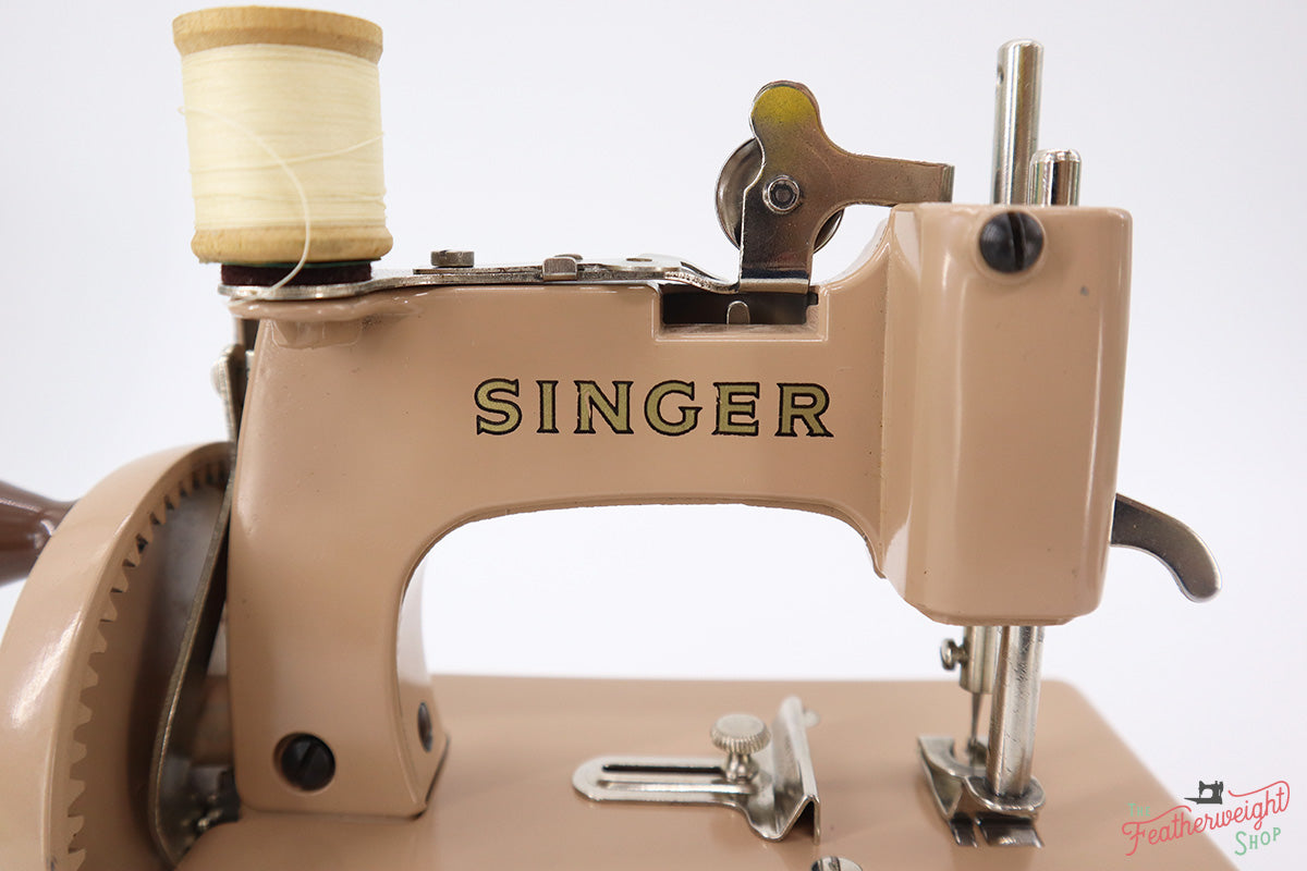Singer Sewhandy Model 20 - Beige - Complete Set – The Singer