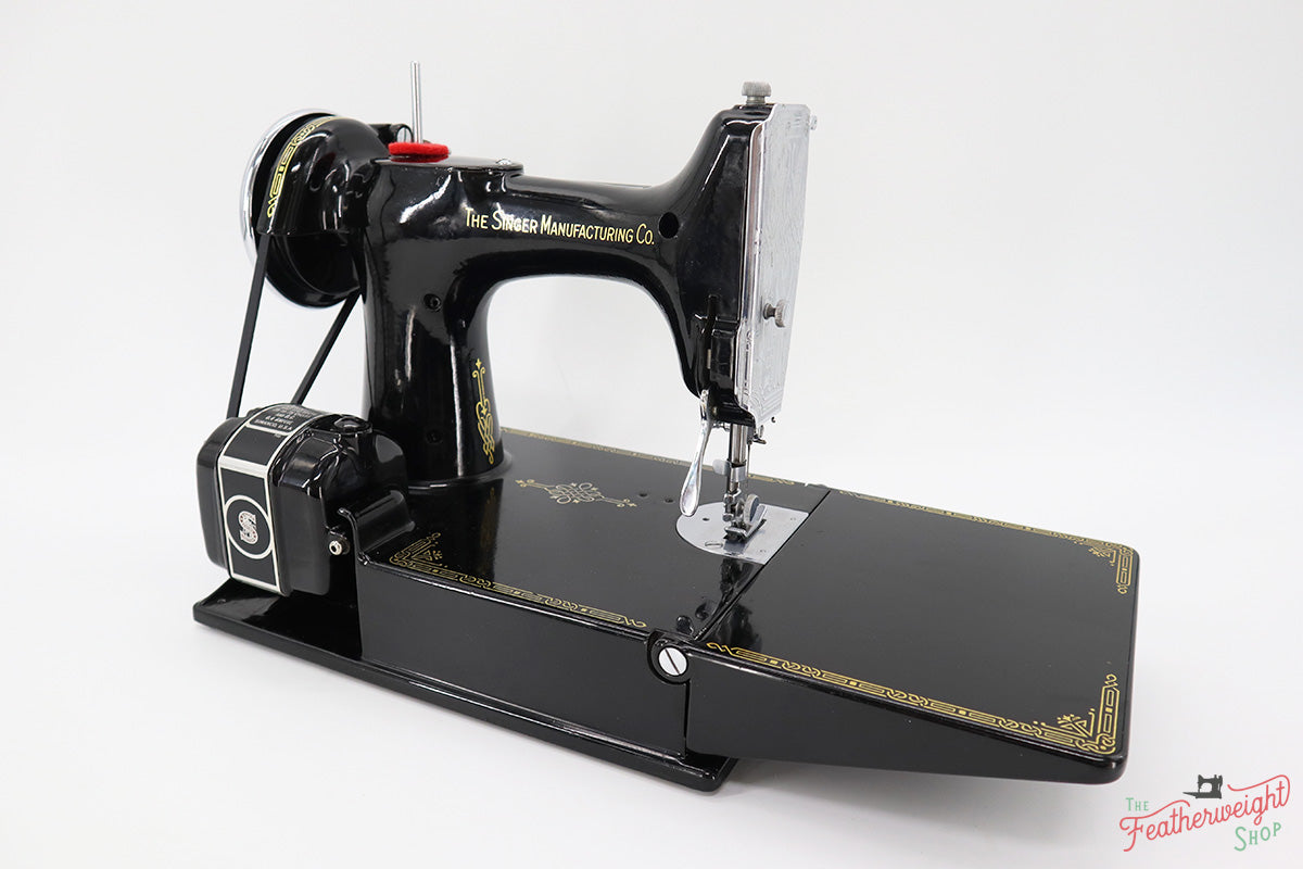 Singer Featherweight 221 Sewing Machine, AF076***