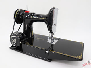 Load image into Gallery viewer, Singer Featherweight 221 Sewing Machine, AF076***