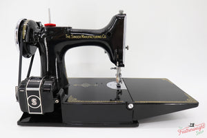 Singer Featherweight 221 Sewing Machine, AF076***