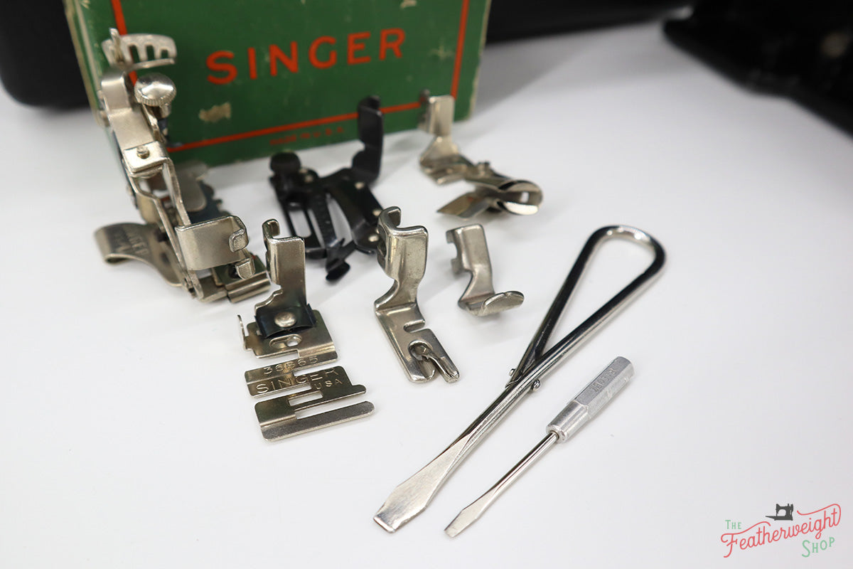 Singer Featherweight 221 Sewing Machine, AF876***