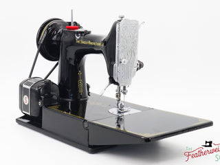 Load image into Gallery viewer, Singer Featherweight 221K Sewing Machine, Centennial: EF691***