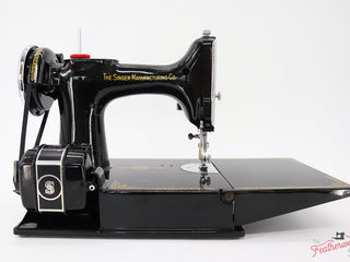 Load image into Gallery viewer, Singer Featherweight 221 Sewing Machine, AF876***
