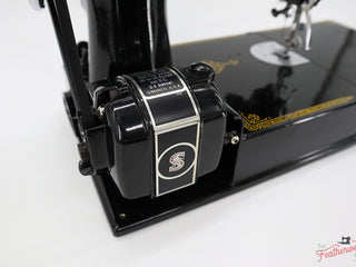 Load image into Gallery viewer, Singer Featherweight 221 Sewing Machine, AF876***
