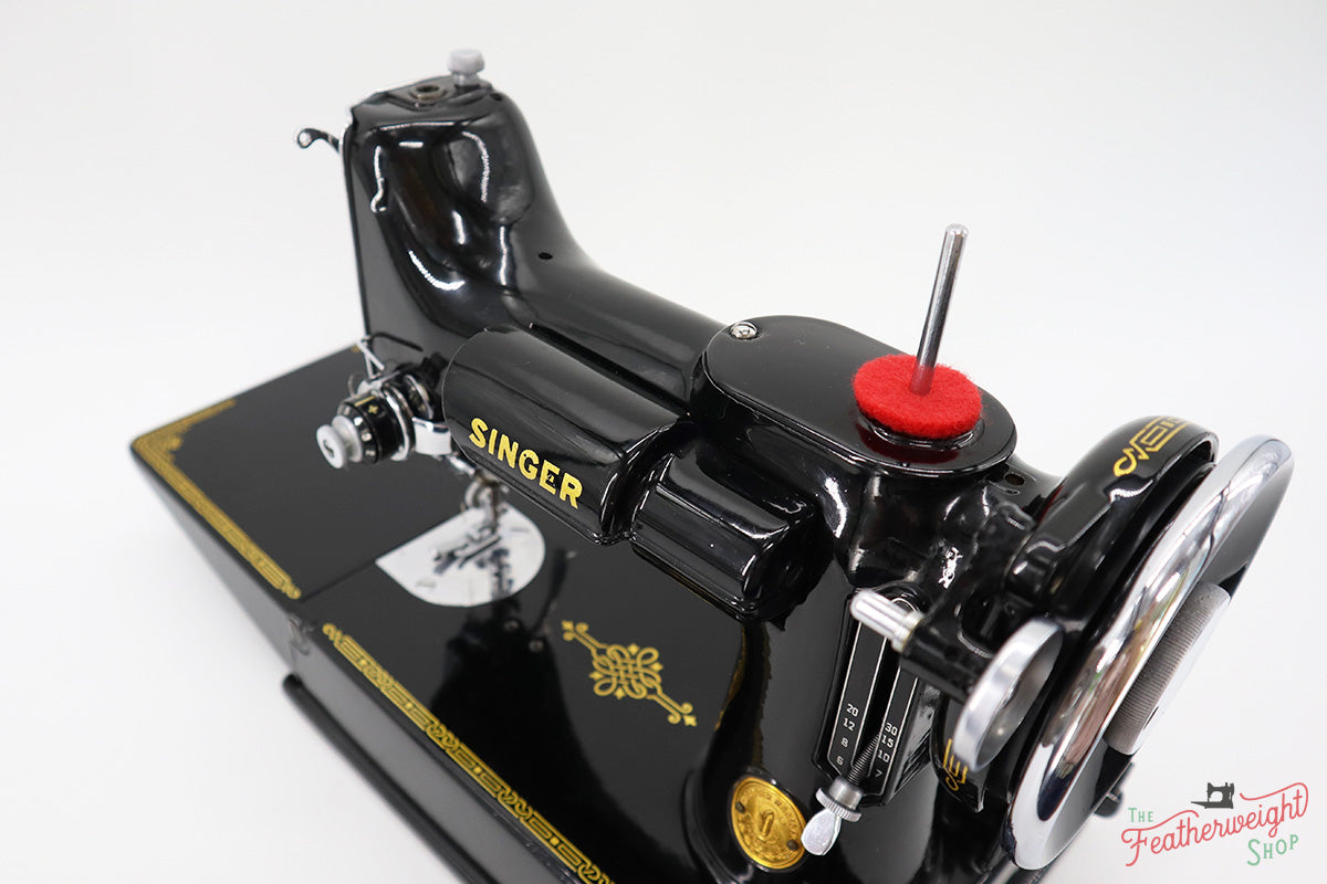 Singer Featherweight 221 Sewing Machine, AF876***