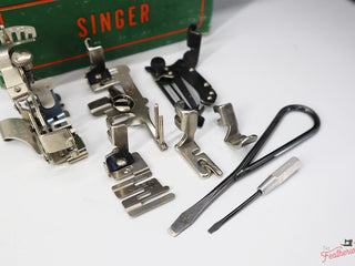 Load image into Gallery viewer, Singer Featherweight 221 Sewing Machine, AL176***