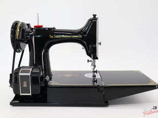 Load image into Gallery viewer, Singer Featherweight 221 Sewing Machine, AL176***