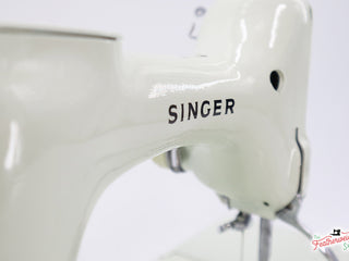 Load image into Gallery viewer, Singer Featherweight 221K Sewing Machine, WHITE EV9938**