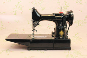 Singer Featherweight 222K Sewing Machine EL6850**