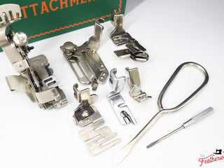 Load image into Gallery viewer, Singer Featherweight 221K Sewing Machine, EE855*** - 1948